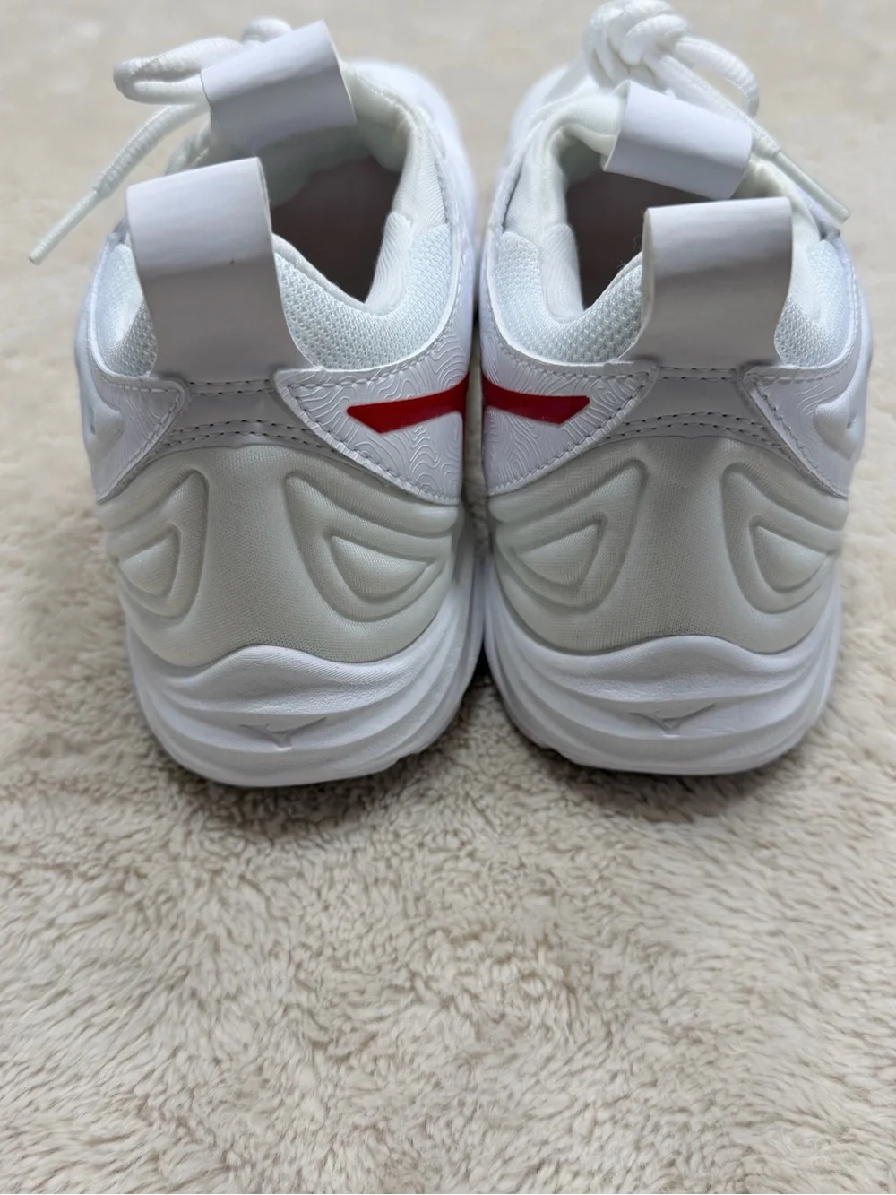 Mizuno Wave Momentum 3 Women’s Volleyball Shoe, Size: 7